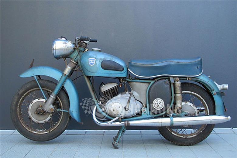 Adler 250cc Favorit